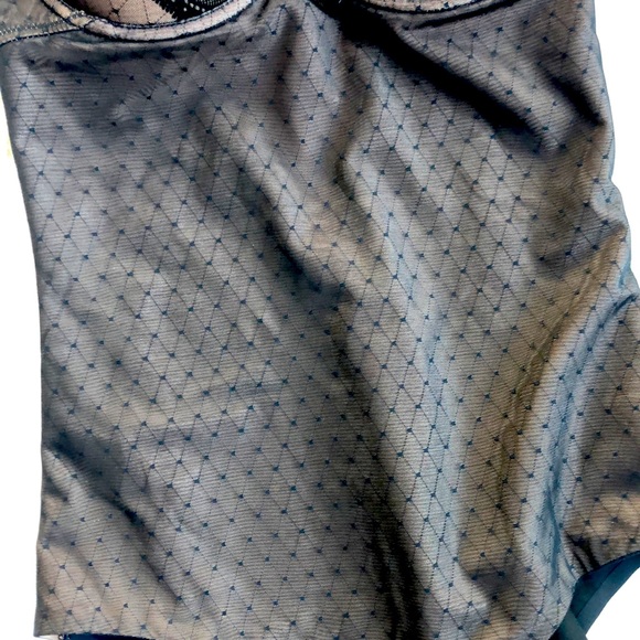 Aubade Plumetischic Moulded Plunge Bodysuit -Y986 - Picture 7 of 9